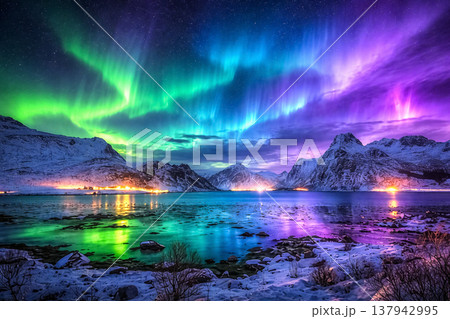 満月の夜はオーロラが降り注ぐ瞬間 137942995