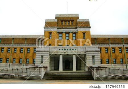 上空から眺めると飛行機の形…『ネオ・ルネサンス様式』の重要文化財建築物【科博・日本館】 137949336