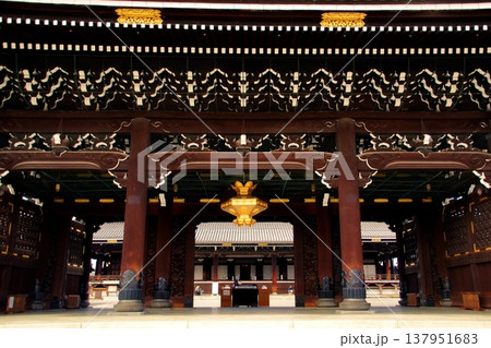 京都府　東本願寺・御影堂門（重要文化財） 京都市 下京区 常葉町　2022年2月 137951683