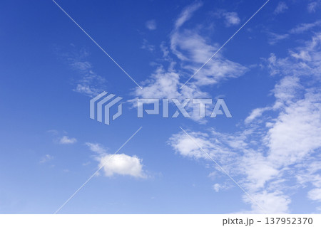 初秋の空、雲の風景 初秋の空、雲の風景 137952370