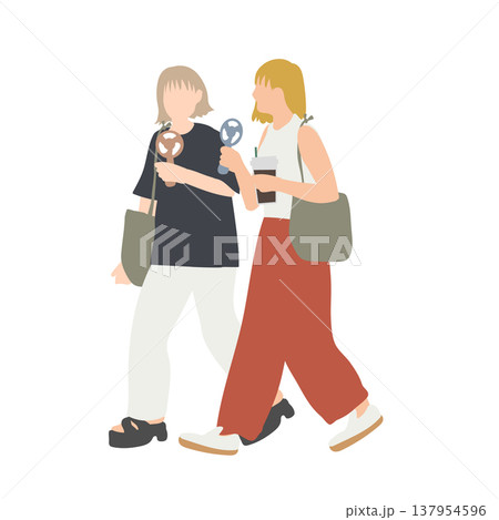 夏の大学生 女性2人 放課後に歩く友達シーン（ハンディファン・ドリンク） 137954596