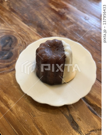 カヌレcannelé de Bordeaux自分へのご褒美スイーツ　 137956433
