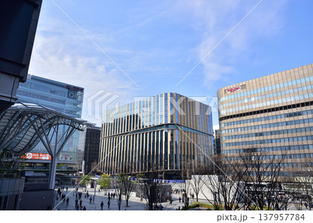 博多コネクティッド　JR博多駅前再開発ビル　JR博多駅前風景 137957784