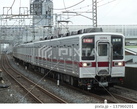 東武10030型＋10000型の8両編成(新田駅にて撮影) 137960201