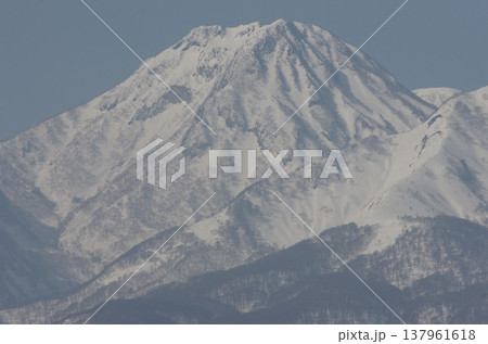 雪の妙高山 クローズアップ 雪の妙高山 クローズアップ 137961618