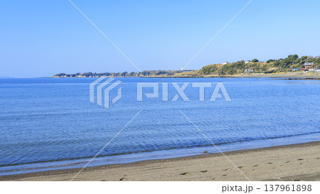 三浦半島三浦市三戸浜の冬 三浦半島三浦市三戸浜の冬 137961898