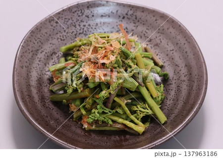 ワラビのおひたし 蕨 春の料理 ワラビのおひたし 蕨 春の料理 137963186