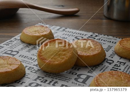 コンフェッティ　ガレットブルトンヌ 137965379
