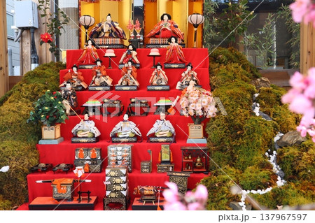 春の風景/美しいお雛様 春の風景/美しいお雛様 137967597