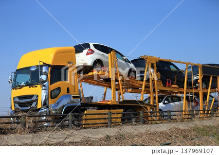 キャリアカー(車両運搬車) 137969107