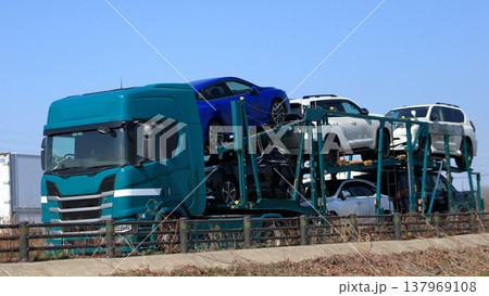 キャリアカー(車両運搬車) 137969108