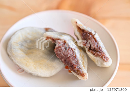 土産菓子　梅ヶ枝餅 137971800