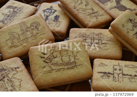 横浜ロマンスケッチ 137972069