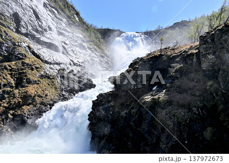 フロム鉄道 大迫力のショース滝 フロム鉄道 大迫力のショース滝 137972673