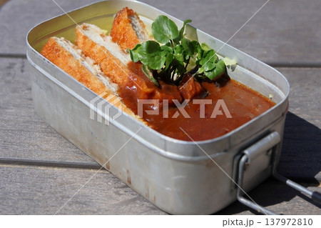 メスティンで作ったカレーライス 137972810