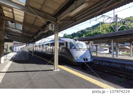 日豊本線佐伯駅に入ってくる特急にちりんシーガイア 137974229