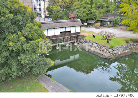 大分県　「府内城」　櫓と石垣 137975400