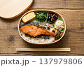 鮭弁当 137979806