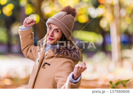 Woman showing strength and overcoming health challenges Woman showing strength and overcoming health challenges 137980606