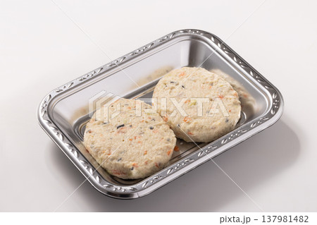 豆腐ハンバーグ(調理前) 豆腐ハンバーグ(調理前) 137981482