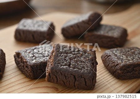 黒い　じわるバター 137982515