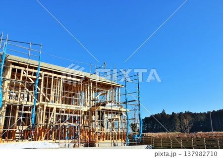 建設中の住宅 建設中の住宅 137982710