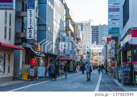東京都 武蔵境駅北口 すきっぷ通りから駅方向 東京都 武蔵境駅北口 すきっぷ通りから駅方向 137982949