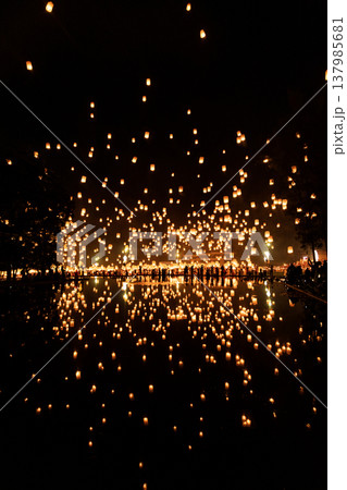 コムローイ祭 137985681