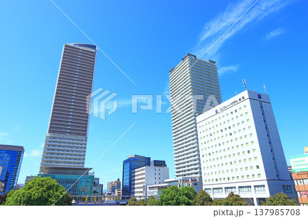 岐阜県岐阜市、岐阜駅前超高層ビル群の風景 岐阜県岐阜市、岐阜駅前超高層ビル群の風景 137985708
