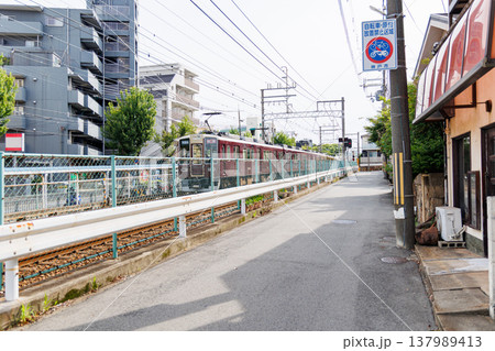 阪急六甲駅周辺の町並み　（神戸市灘区） 137989413
