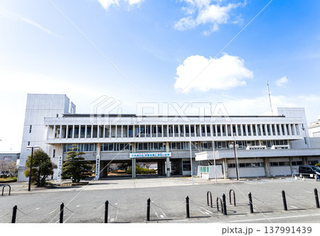 香川県小豆島にある土庄町役場を土渕海峡から見た風景 137991439