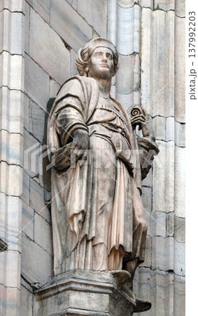 Statue of Saint on the facade of the Milan Cathedral, Duomo di Santa Maria Nascente, Milan, Lombardy, Italy 137992203