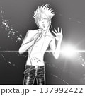 光に包まれてシャウトするパンクロッカー 137992422