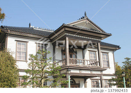 レトロな建物洋館a レトロな建物洋館a 137992433
