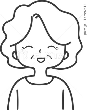 笑顔のシニア女性 シンプル線画イラスト　アイコン 137992518