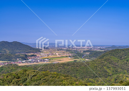 【日本100名城】月山富田城の秋の風景 本丸からの遠望1 島根県安来市 【日本100名城】月山富田城の秋の風景 本丸からの遠望1 島根県安来市 137993051