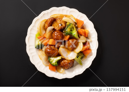 肉団子　甘酢あんかけ 137994151
