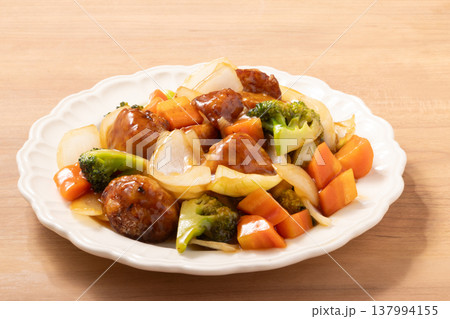 肉団子　甘酢あんかけ 137994155