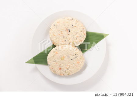 豆腐ハンバーグ(調理前) 豆腐ハンバーグ(調理前) 137994321