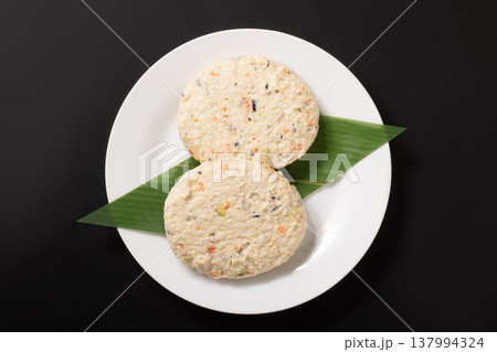 豆腐ハンバーグ(調理前) 豆腐ハンバーグ(調理前) 137994324