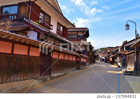 冬の吹屋の町並み 岡山 冬の吹屋の町並み 岡山 137994832