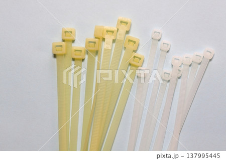 結束バンド 137995445