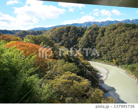 秋の天龍峡の風景 秋の天龍峡の風景 137995736