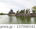 水辺に佇む松本城 日本の歴史と自然の風景 137996542