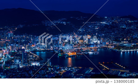稲佐山から望む長崎市中心地の夜景 138000185