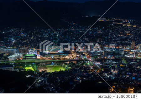 稲佐山から望む長崎市中心地の夜景 稲佐山から望む長崎市中心地の夜景 138000187