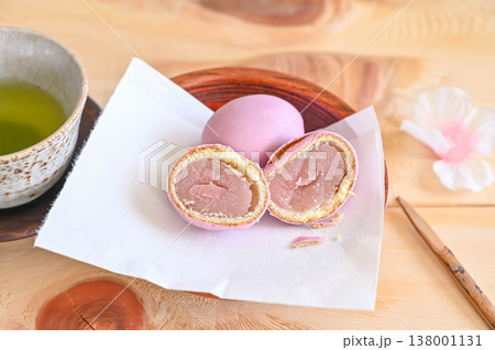 和菓子 ピンクの玉子のお菓子 和菓子 ピンクの玉子のお菓子 138001131