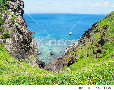 石垣島・玉取崎灯台から 石垣島・玉取崎灯台から 138001550