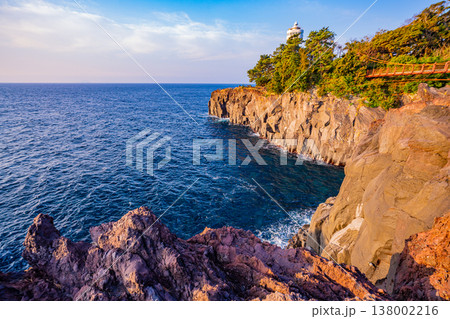 （静岡県）東伊豆・城ヶ崎海岸　早朝 138002216