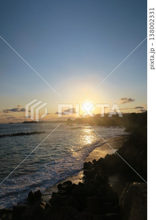 大王崎の夕暮れ　三重 138002331